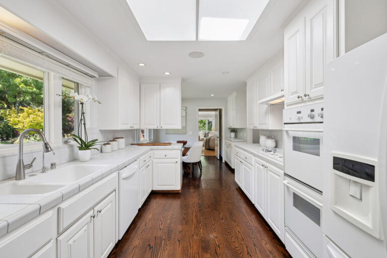 073-51-toyon-road.84212.p4k.022