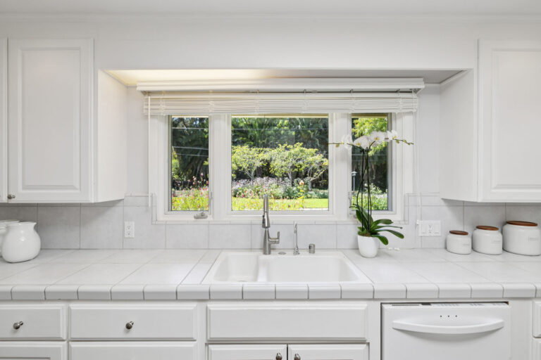 075-51-toyon-road.84212.p4k.023