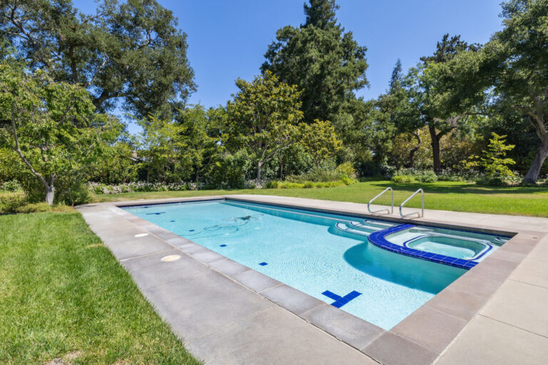 207-51-toyon-road.84212.p4k.081